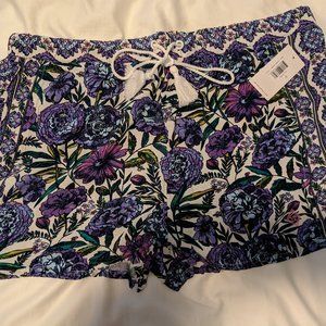 Vera Bradley Shorts, L, Lavender Meadow NWT
